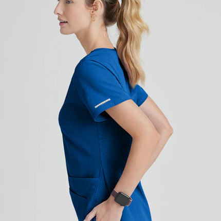 Breeze 3-Pocket Curved V-Neck Scrub Top